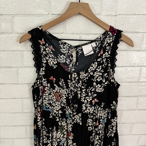 LC LAUREN CONRAD Black Hi-Low Flowered Babydoll Sleeveless Top - Picture 2 of 10